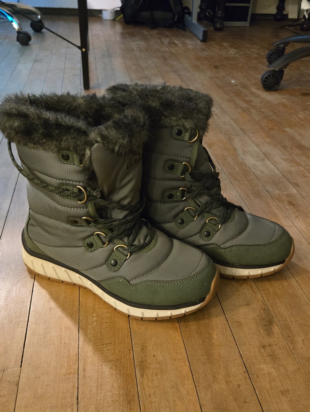 L.L. Bean Women’s Olive Green Faux-Fur Trim Lace-Up Winter Boots